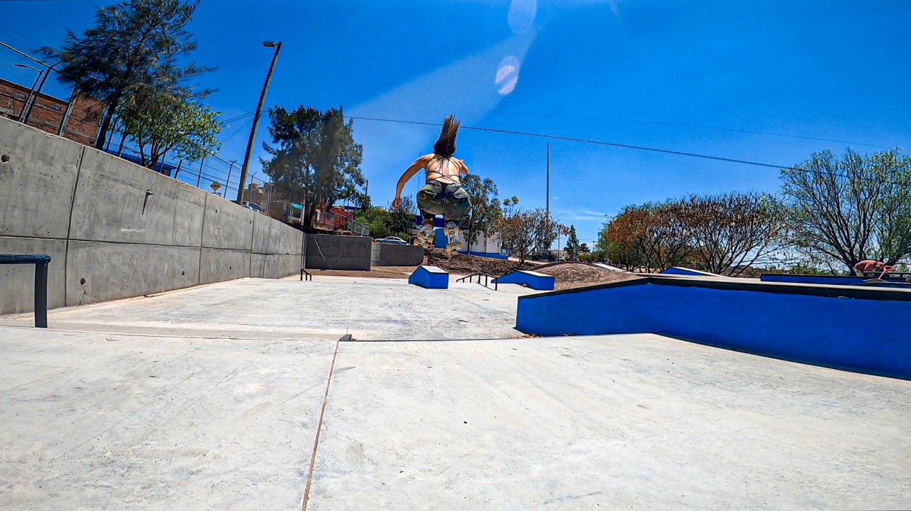 SUPER OLLIE.jpg