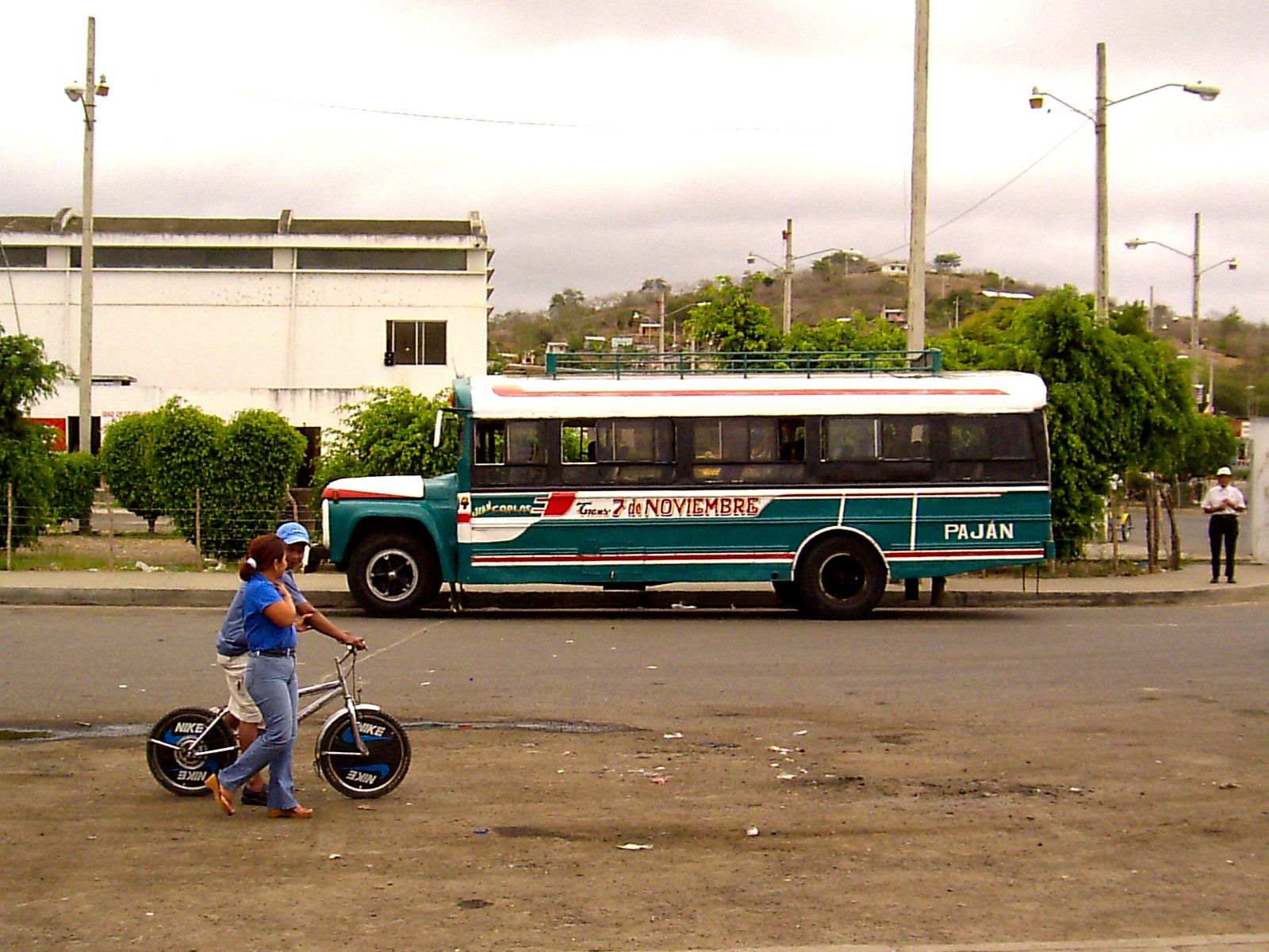 Bus