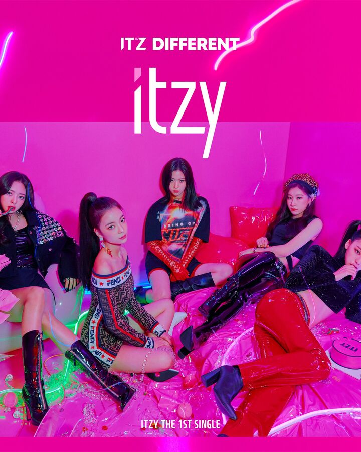 ITZY_ITz_Different_Online_Cover.jpg