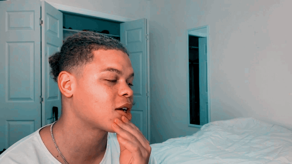 LilUziBurke.GIF