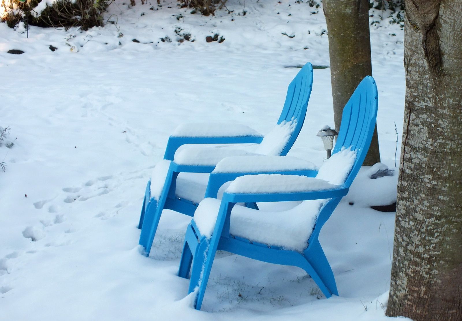 0454-ChairsInSnow.JPG
