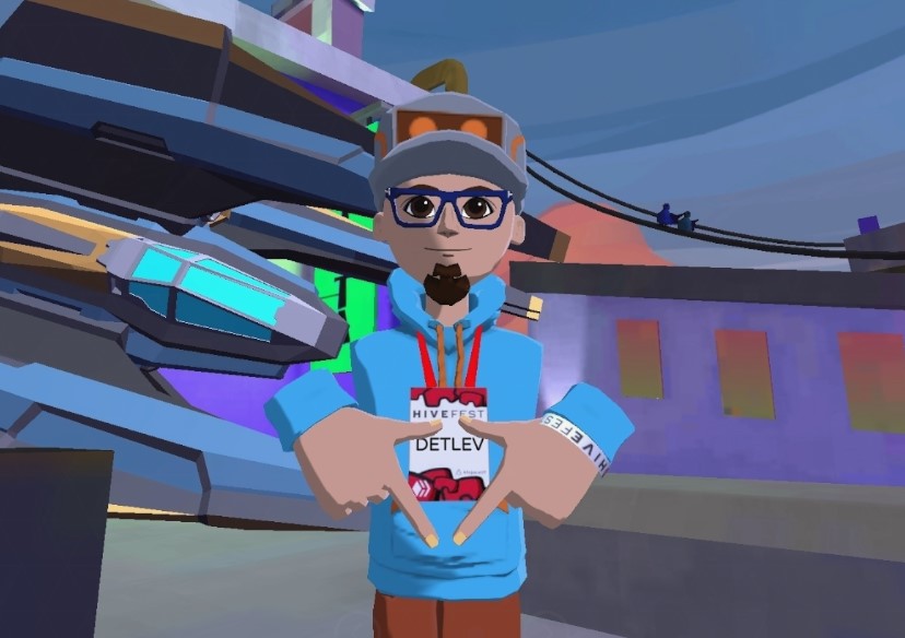 Detlev at HiveFEst 2020 - heart.jpg