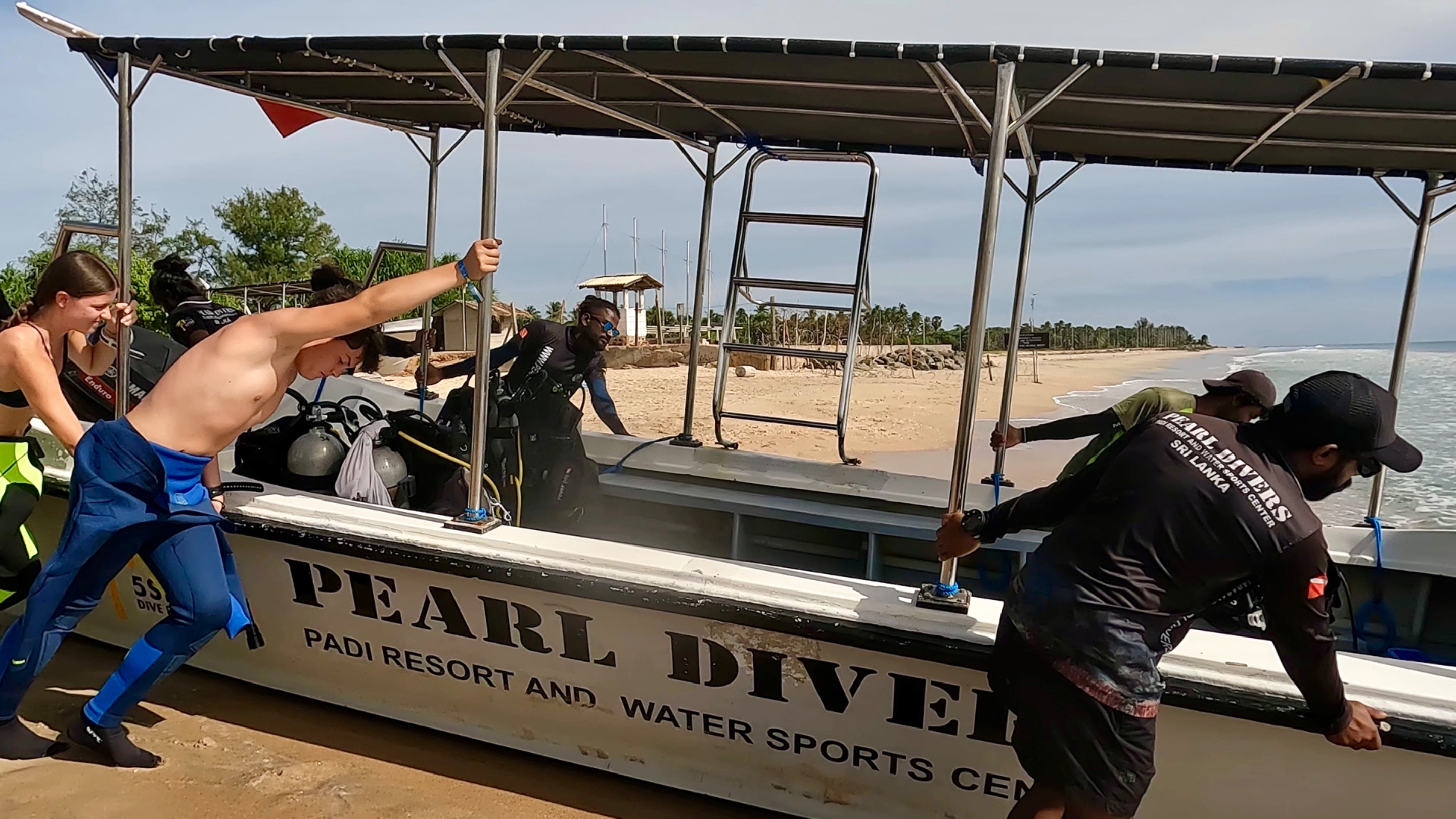 Pearl Diver boat.jpeg