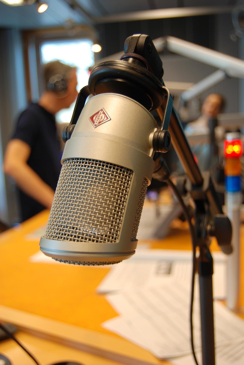 on-air-764507_1280 (1).jpg