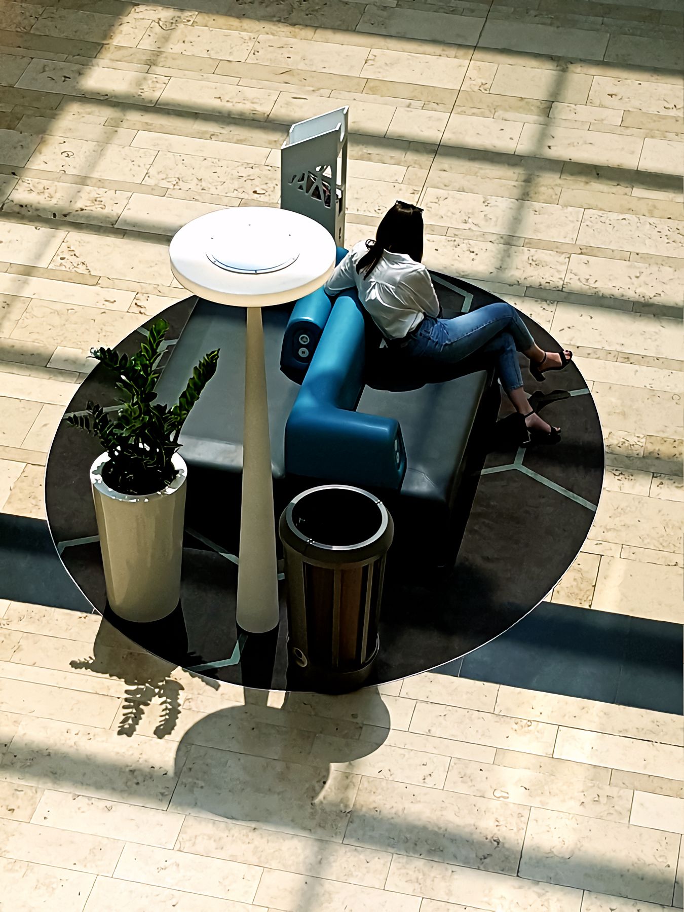 shoppingshadow.jpg