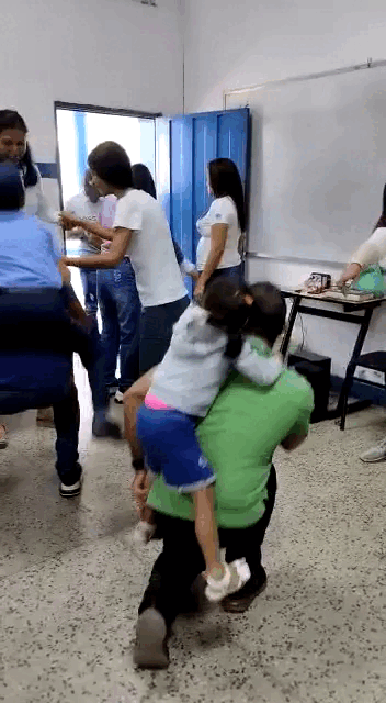VID-20230209-WA0074 (1).gif