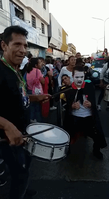 VID-20230223-WA0029.gif