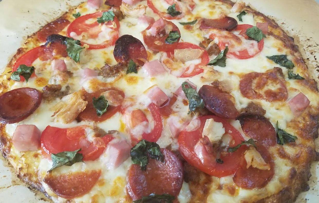 cauliflower pizza.jpg