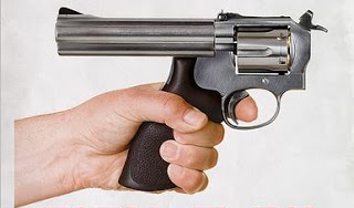 fatal-flaw-backfire-gun2-shoot-face.jpg