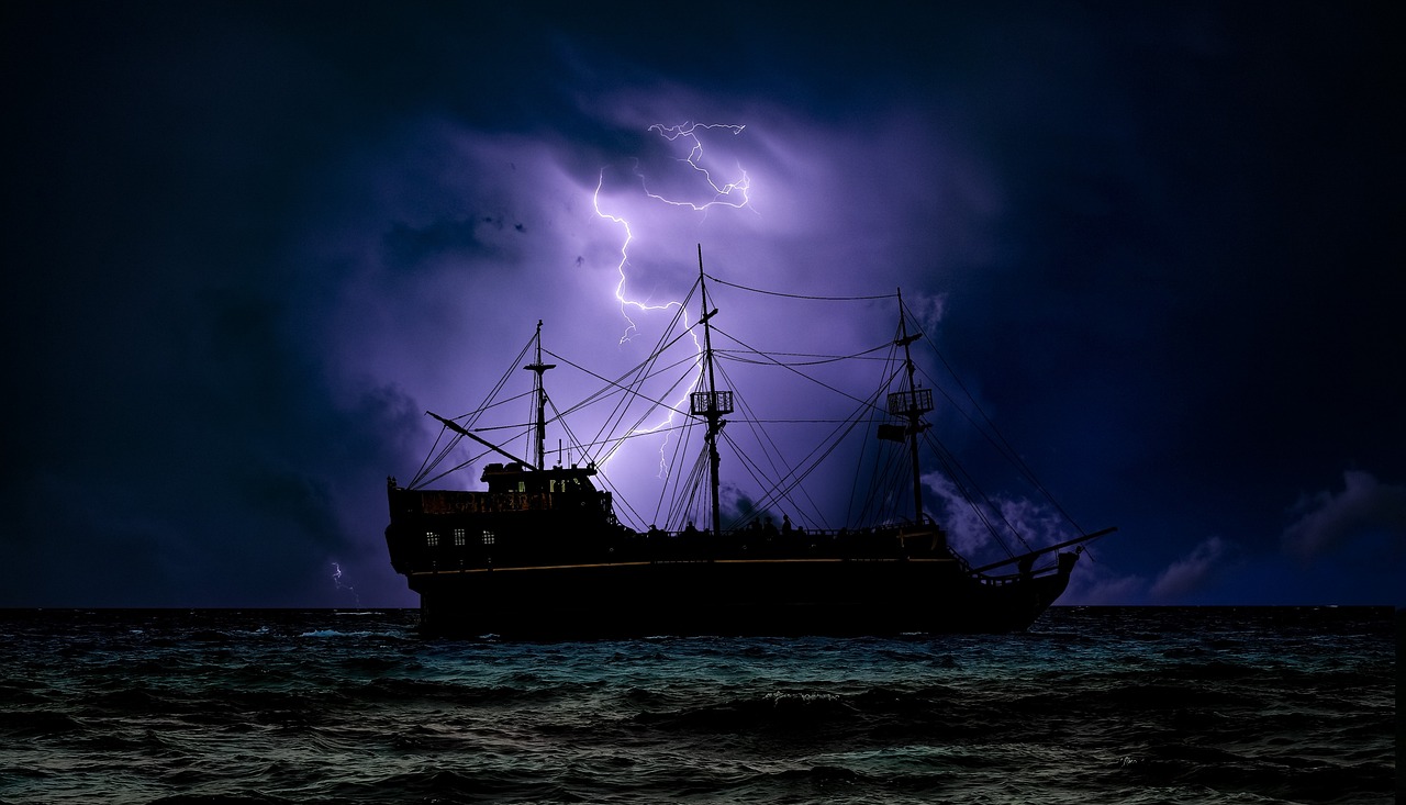 pirate-ship-3424849_1280 (1).jpg