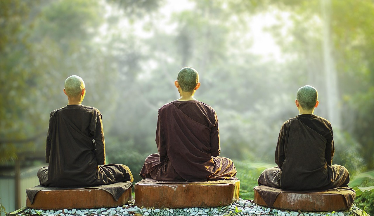 theravada-buddhism-3818886_1280.jpg