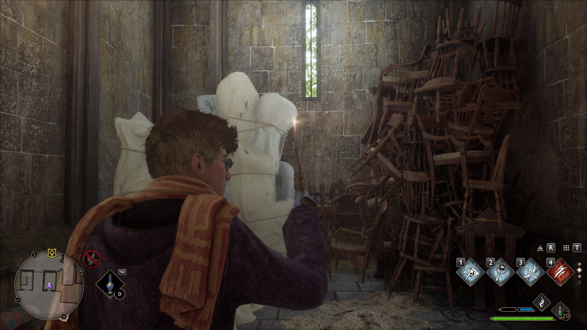 random small room in Hogwarts Legacy Hogwarts Castle.jpg