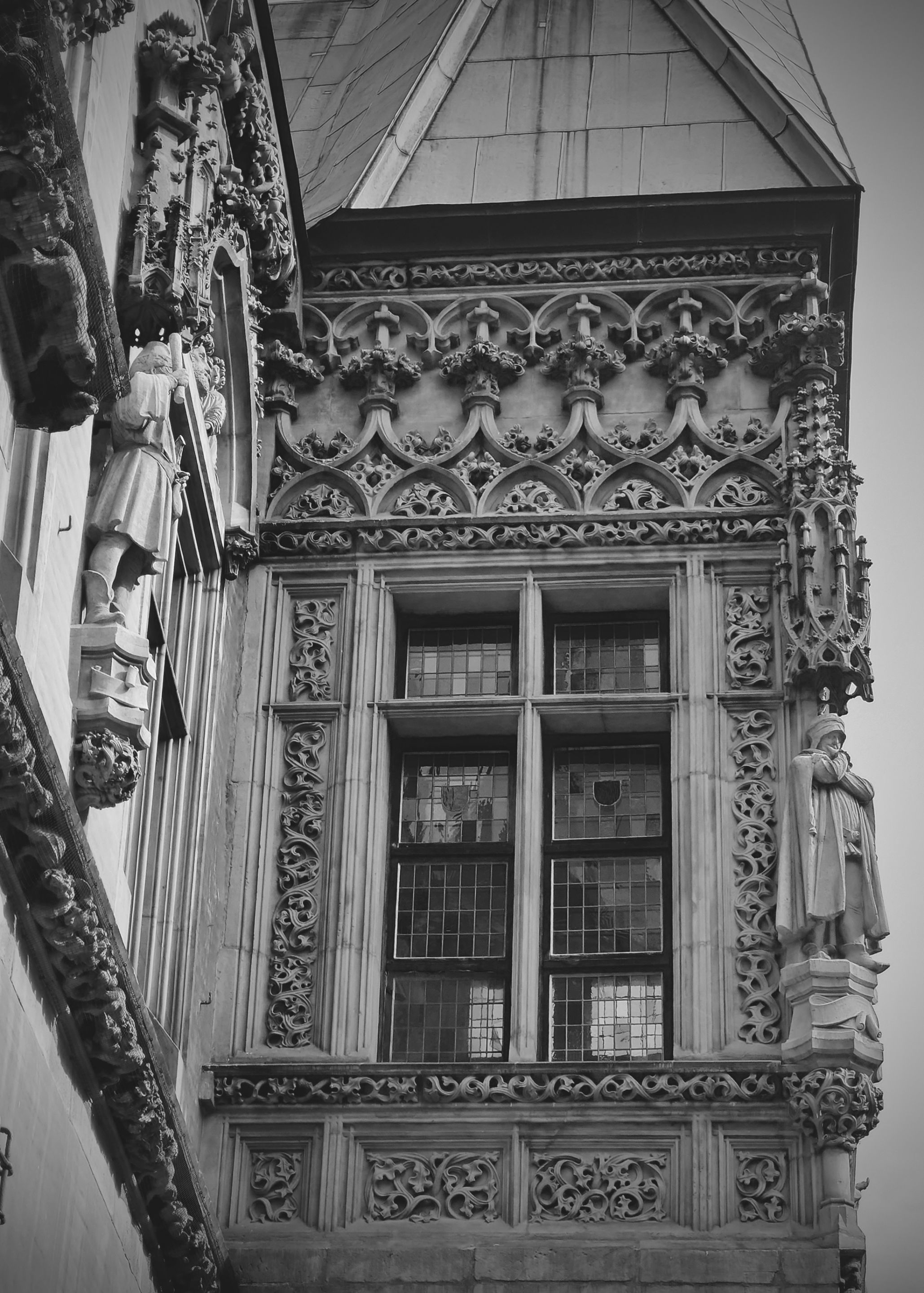 Wroclaw Town Hall bw 1.jpg