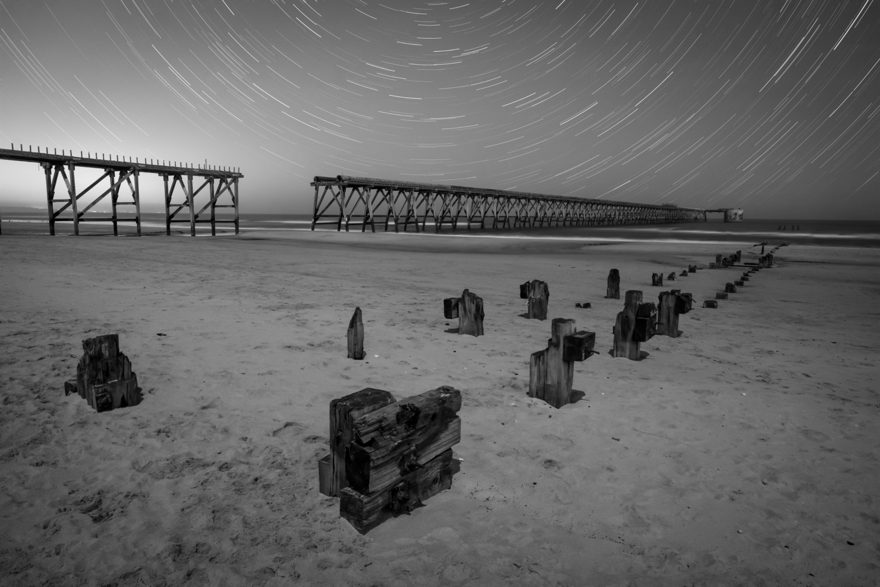 Steetley-Stars-mono.jpg