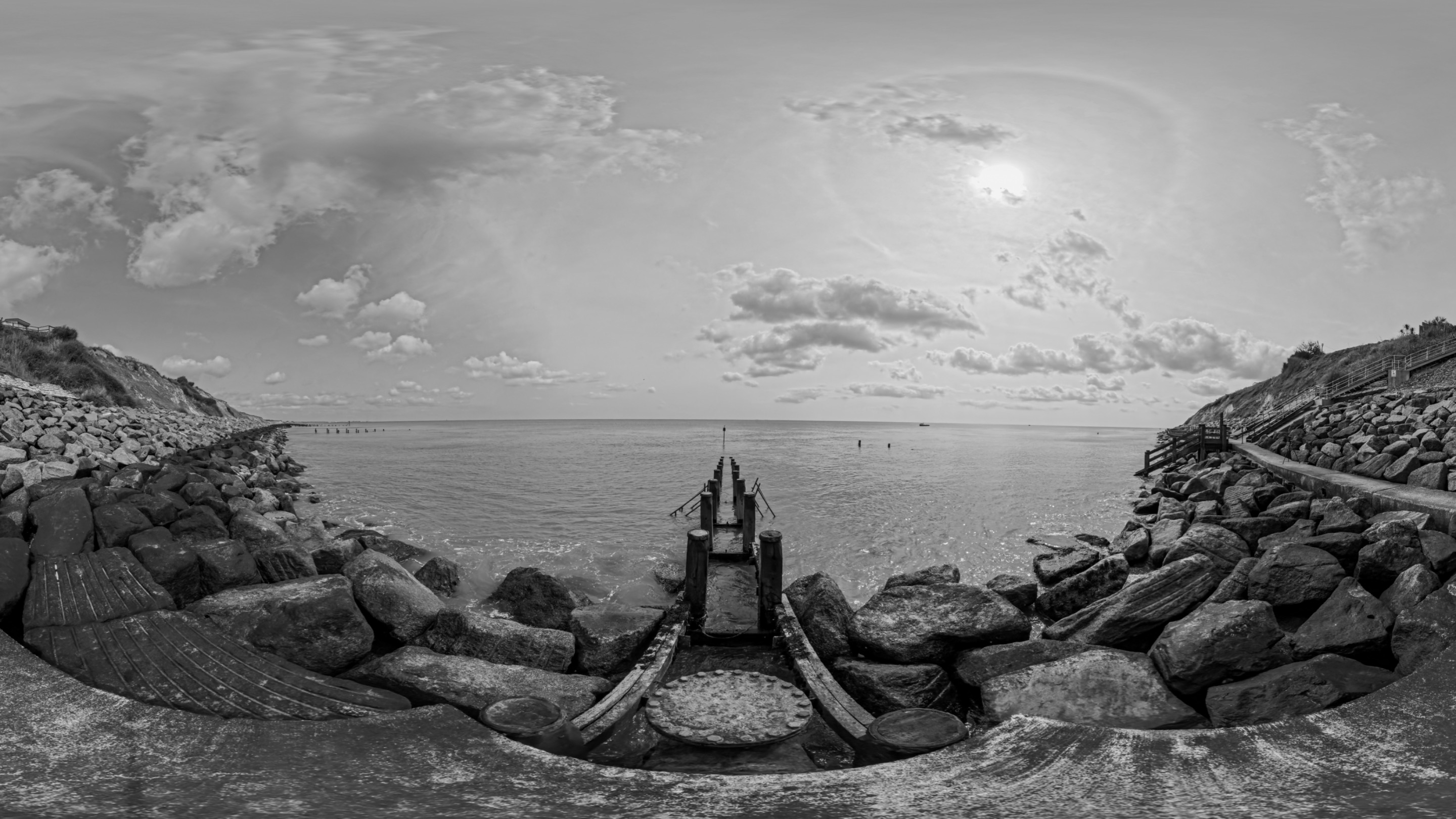 Corton360-2_mono-expo.jpg