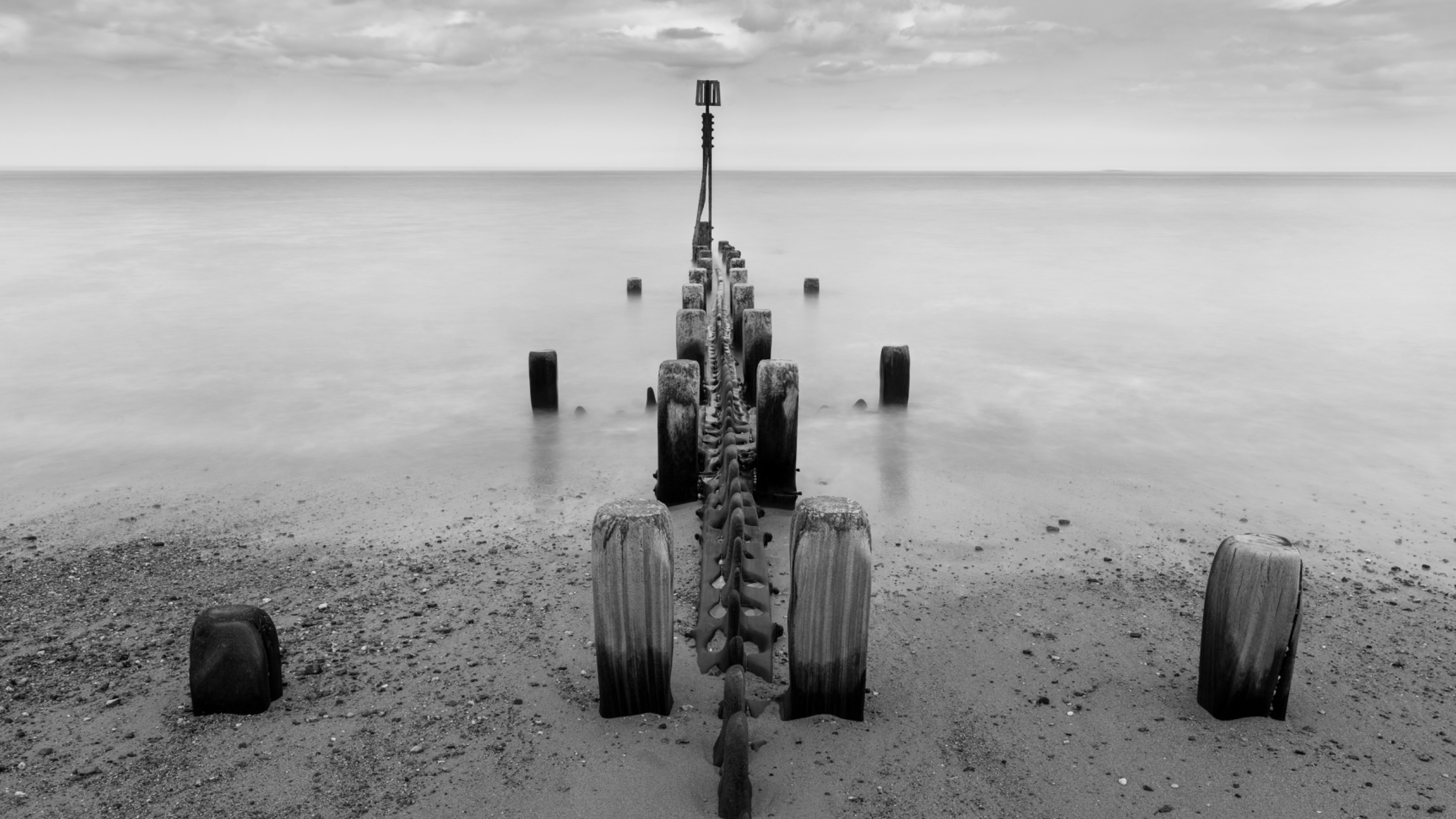 Cart-Gap2-mono.jpg