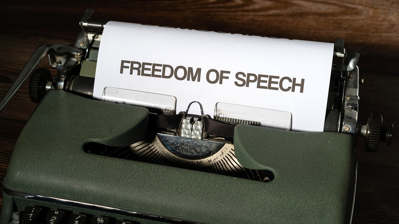 freedom-of-speech-7239366_1280.jpg