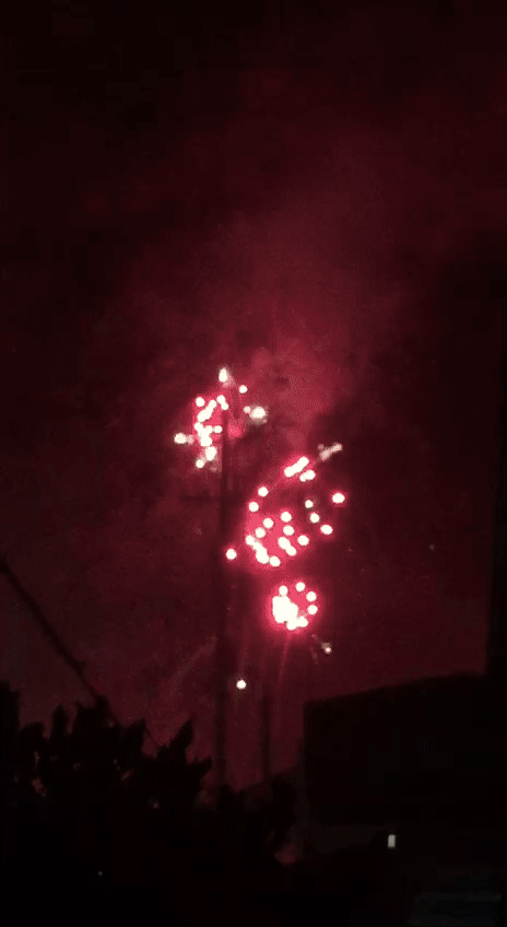 IMG_0999-ezgif.com-video-to-gif-converter.gif