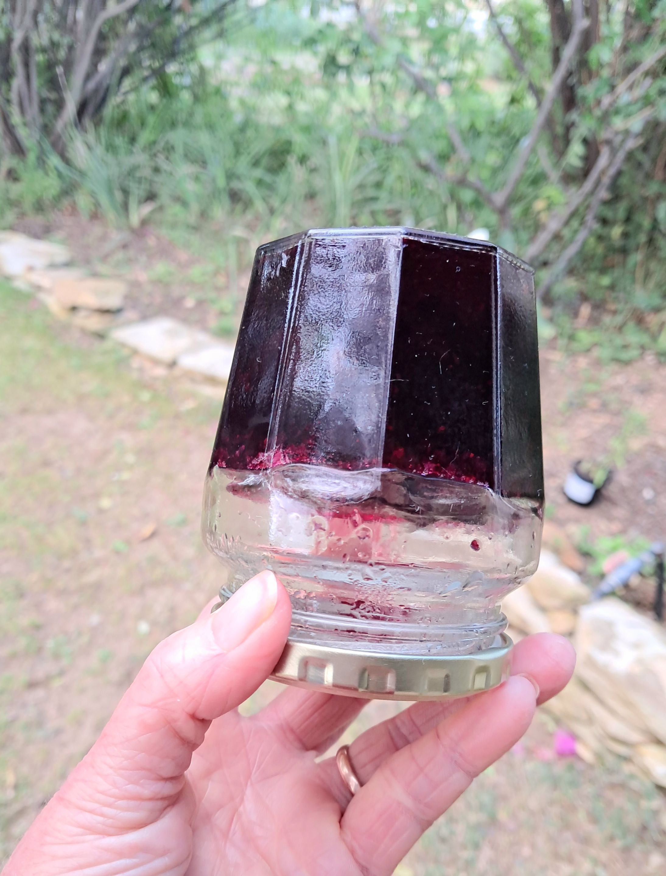 Blueberry jam: perfectly set