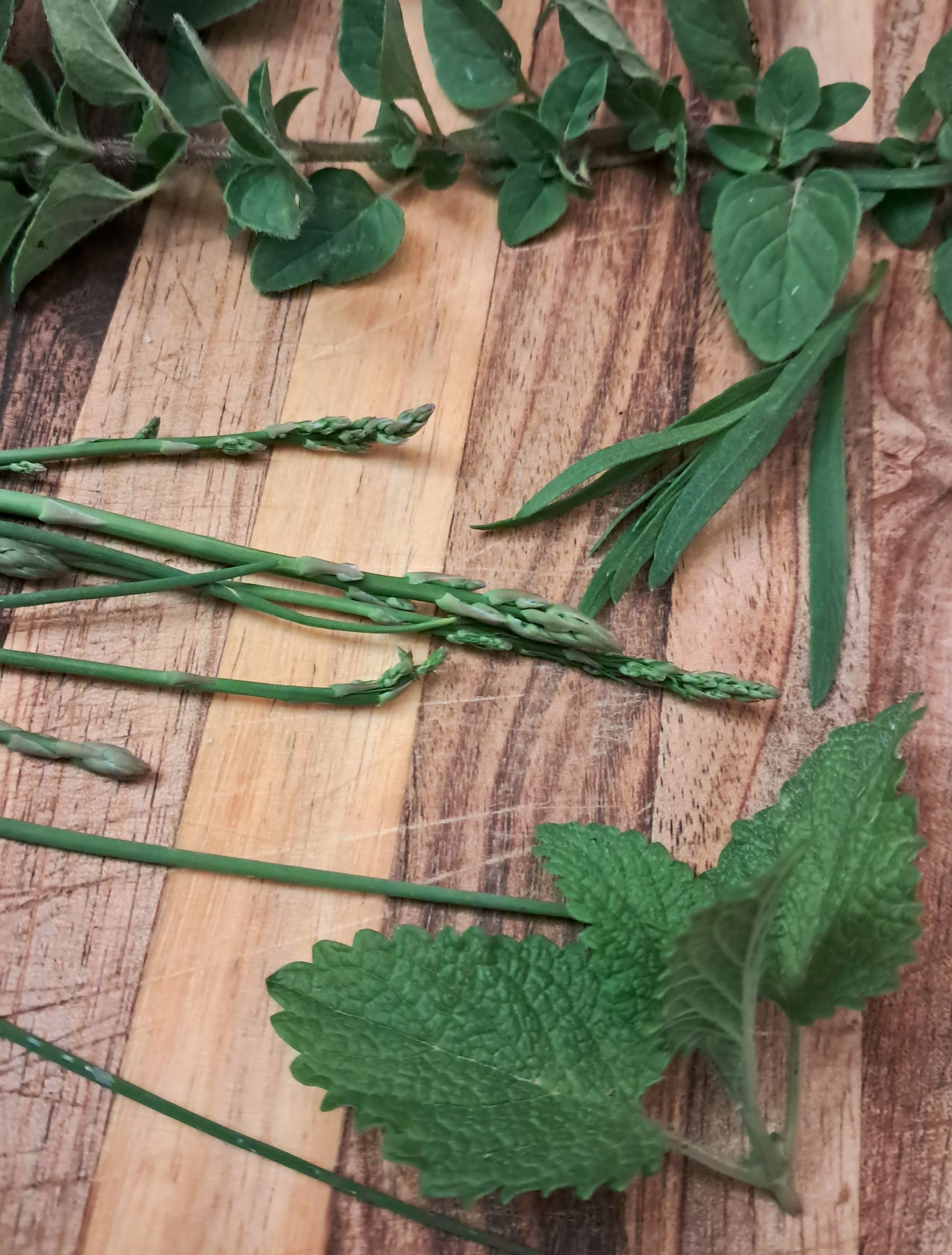 Baby asparagus herbs