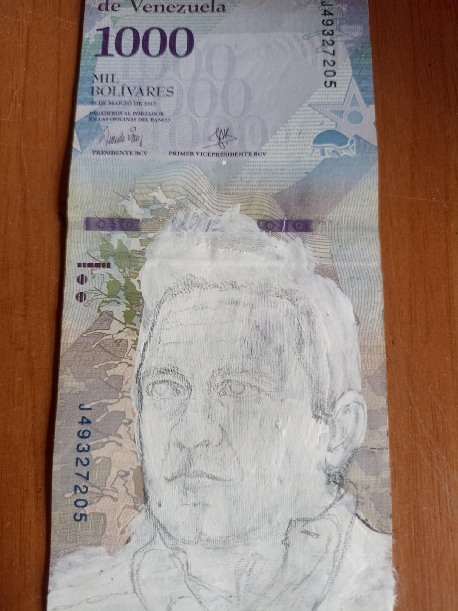 ENtyhjOI.jpg