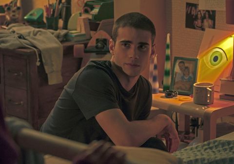a-traves-de-mi-ventana-netflix-2-1641310176.jpg