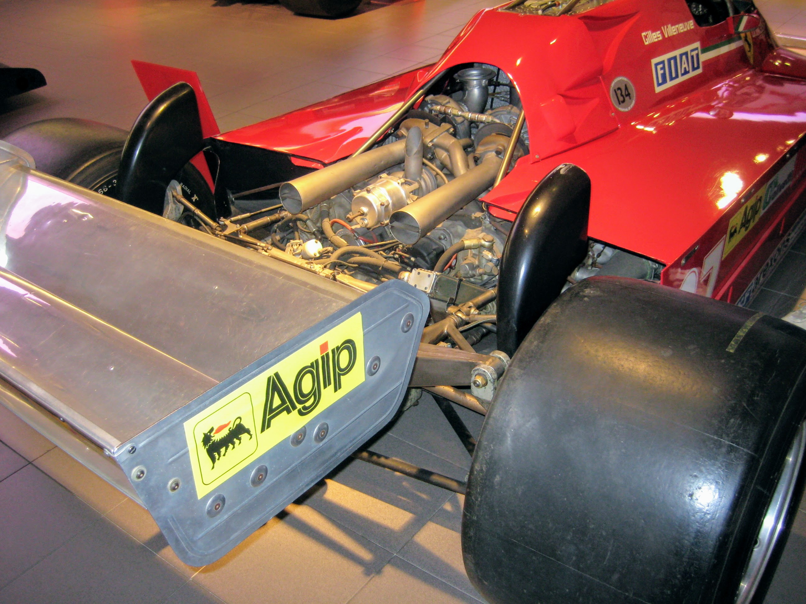 8nk2djPq-Ferrari20Museum2039.jpg