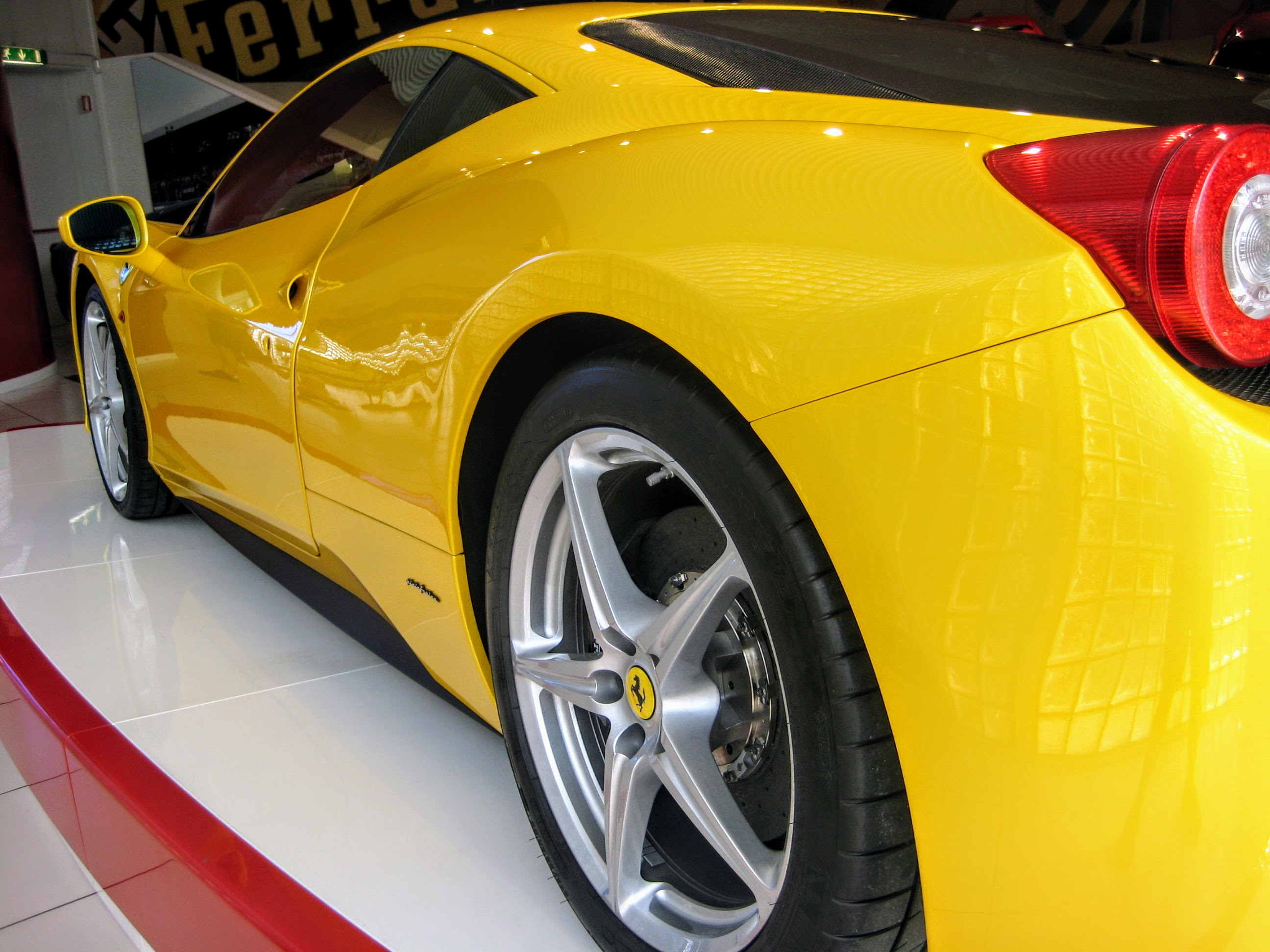 Qi0aGATO-Ferrari20Museum2092.jpg