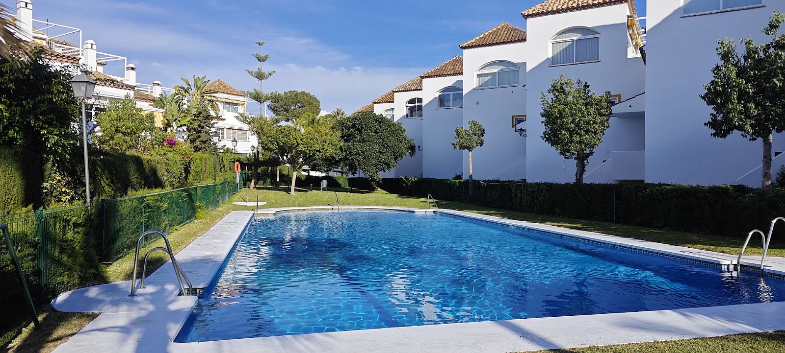 Spanien-Pool.jpg
