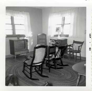 Pam.Jael.Darcy.watching.TV.Gfld.crop Summer.1960.jpg
