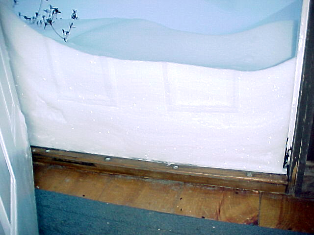 Storm.snow.at.backdoor.Feb.03.jpg