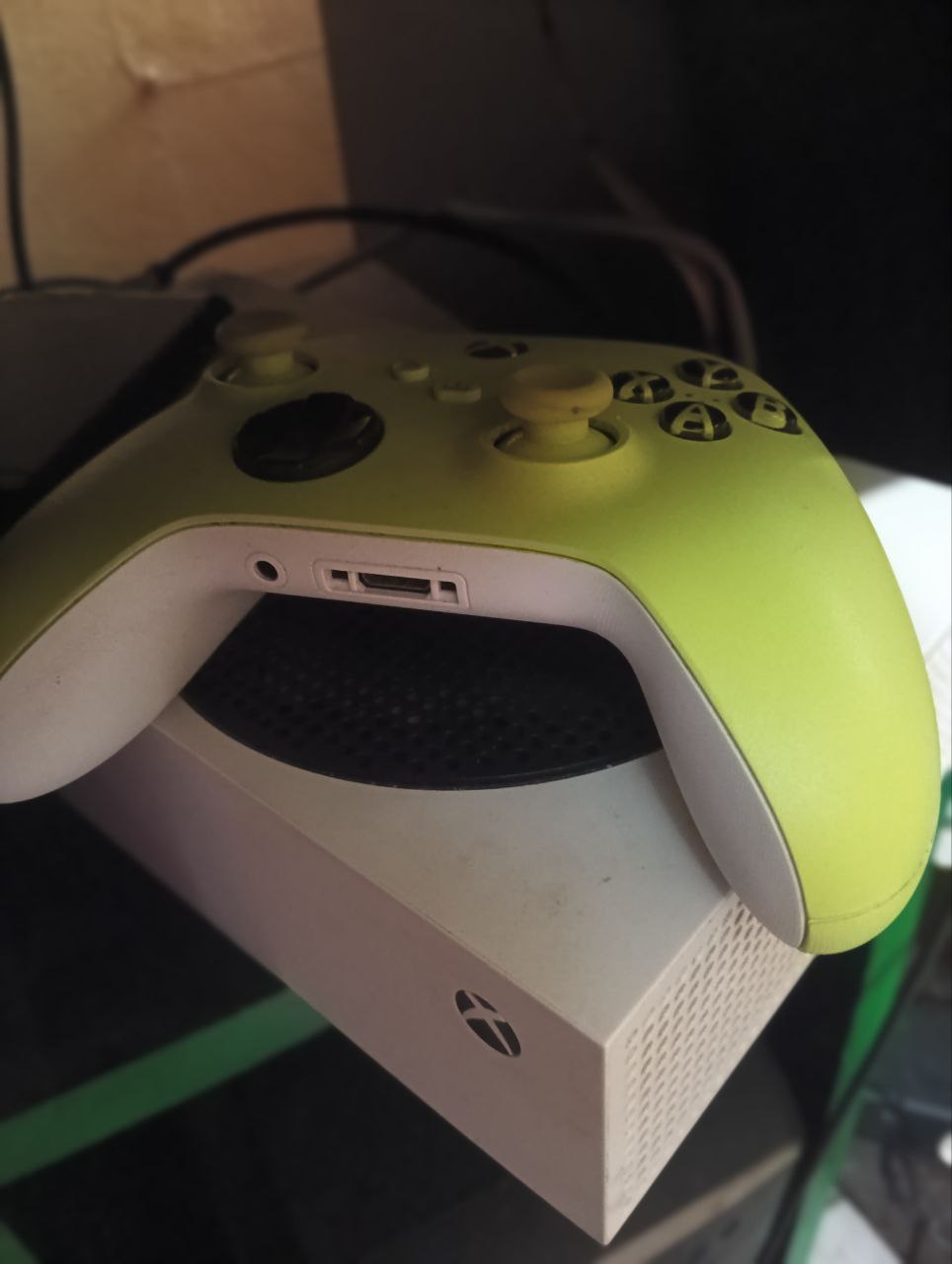 Xbox Series S best buy ever, quality and price.