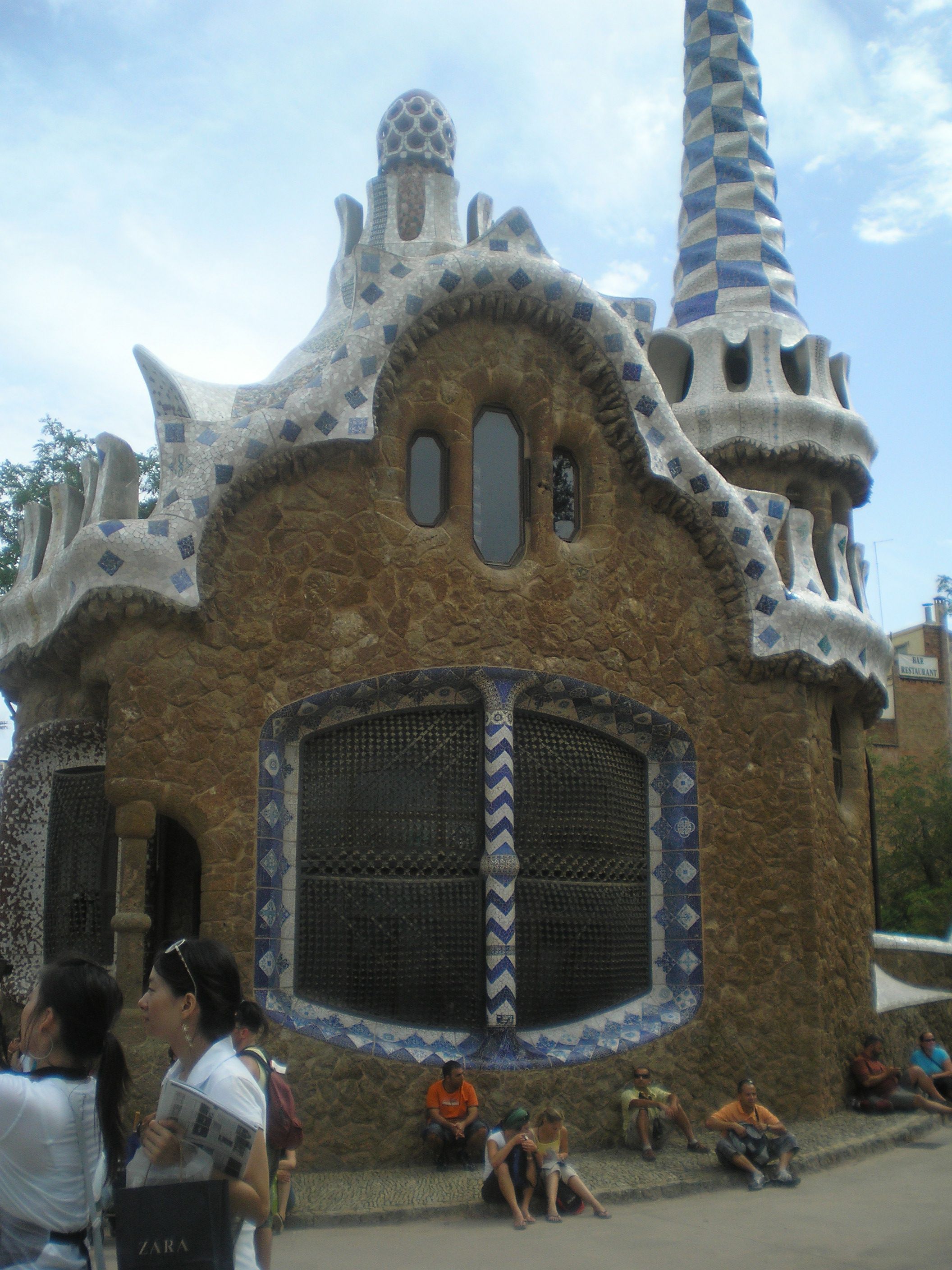 338.-Park-Guell-Museo-de-la-Casa-del-Guarda-barça 089.jpg