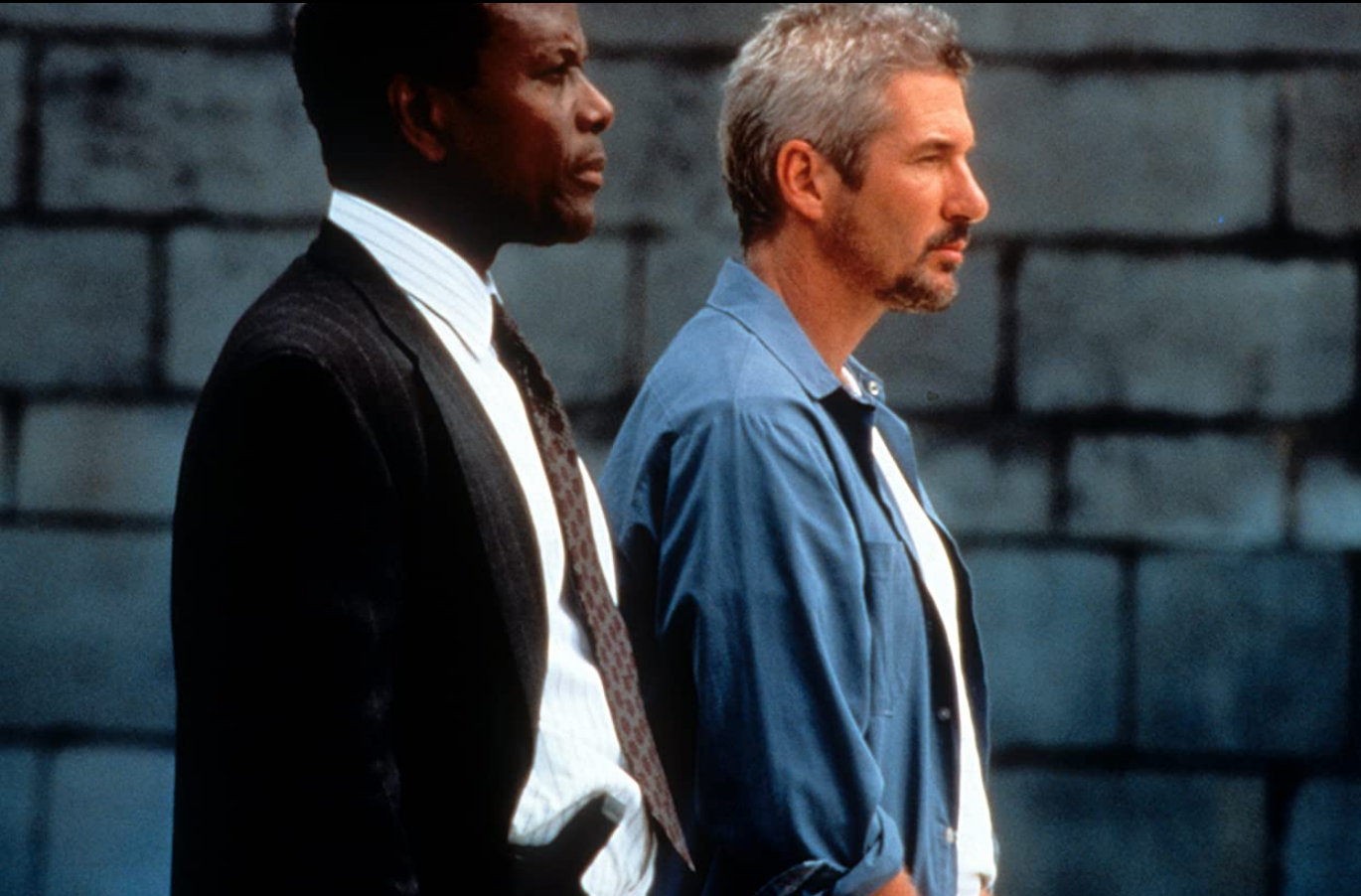 331.-Reseña-pelicula-El-Chacal-1.png