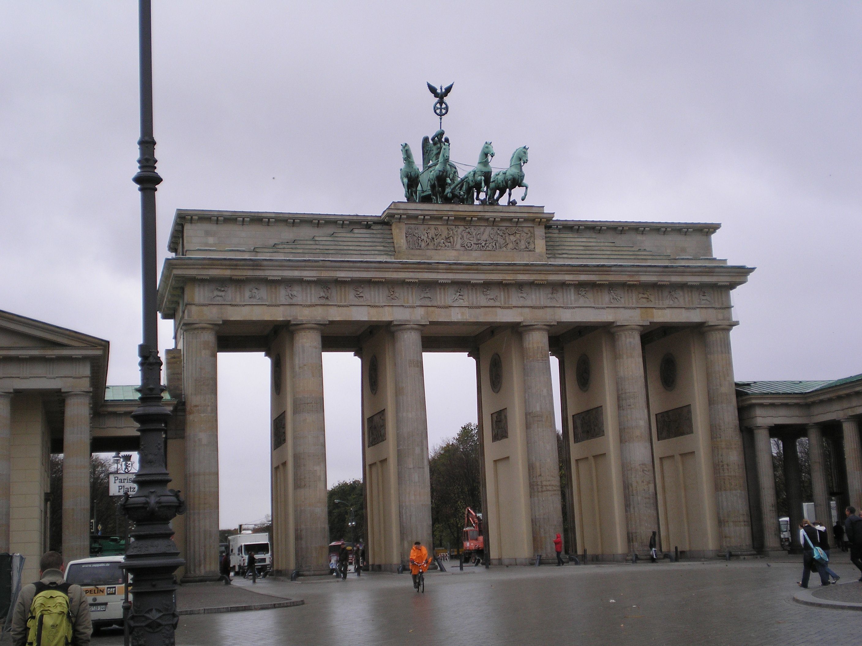 222.-Immagine 061-Brandeburgo-puerta.jpg