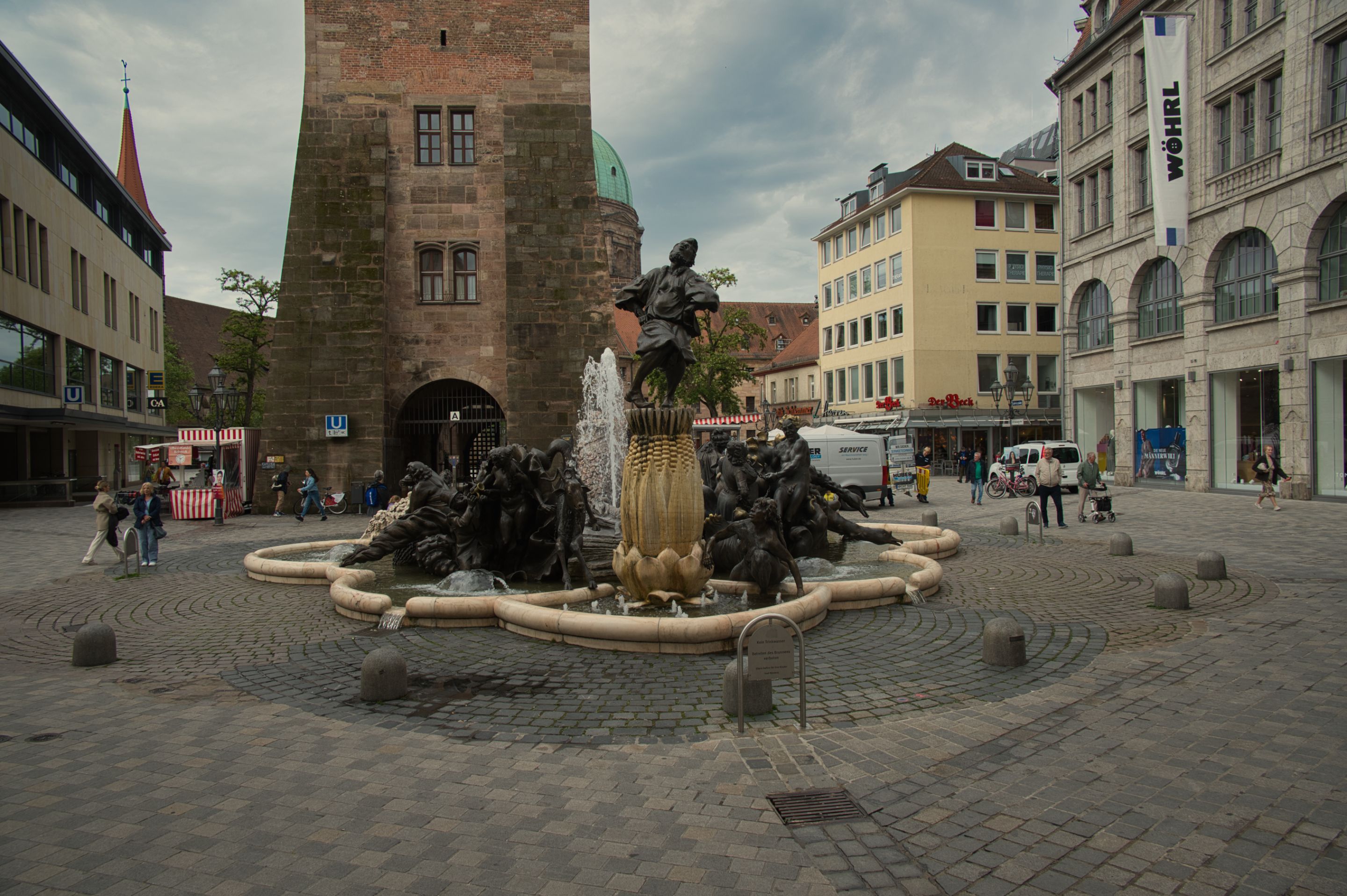 SATURDAY Art -v- Wet wipes and a boat. Nūrnberg. 