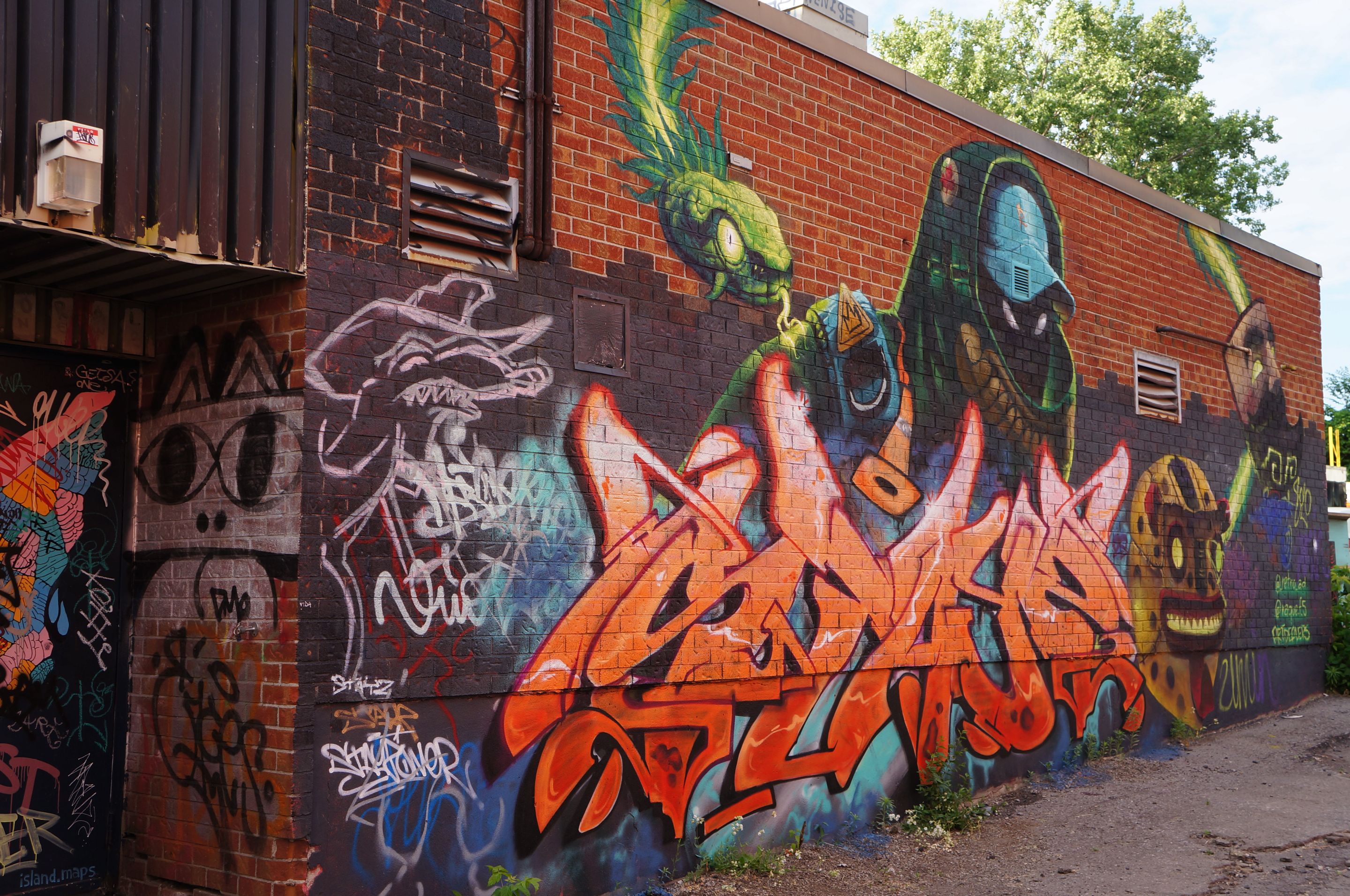 Axe & Stayz