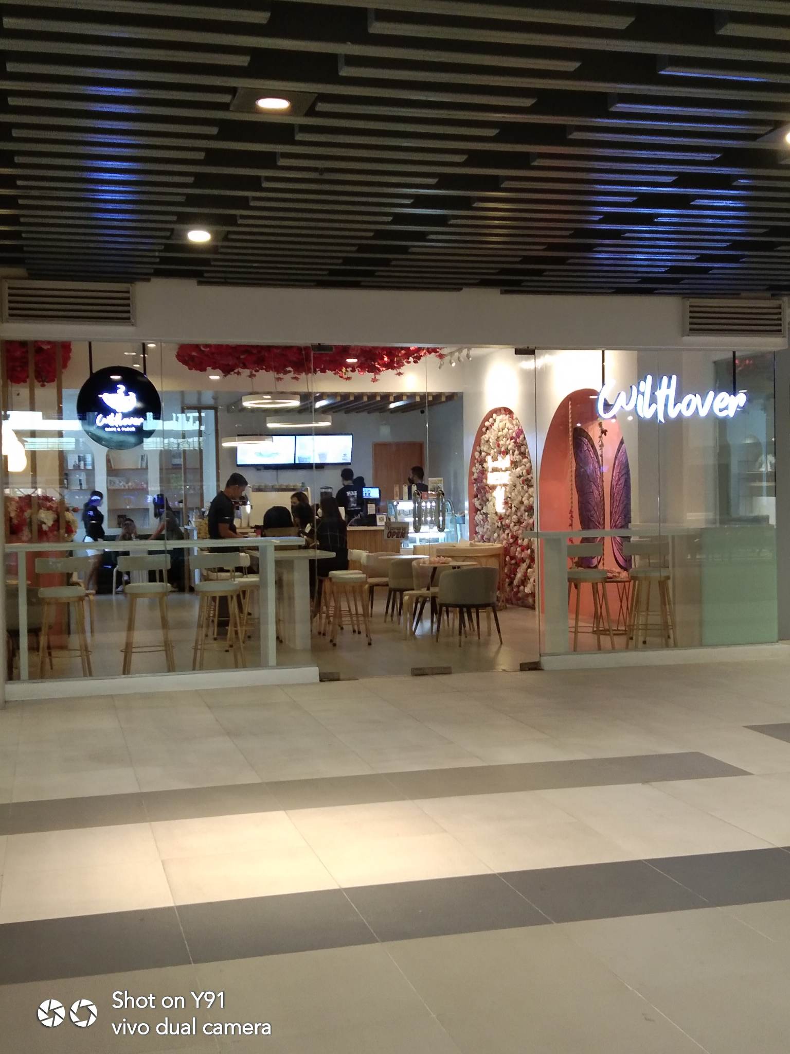 wiltlovercafe.jpg