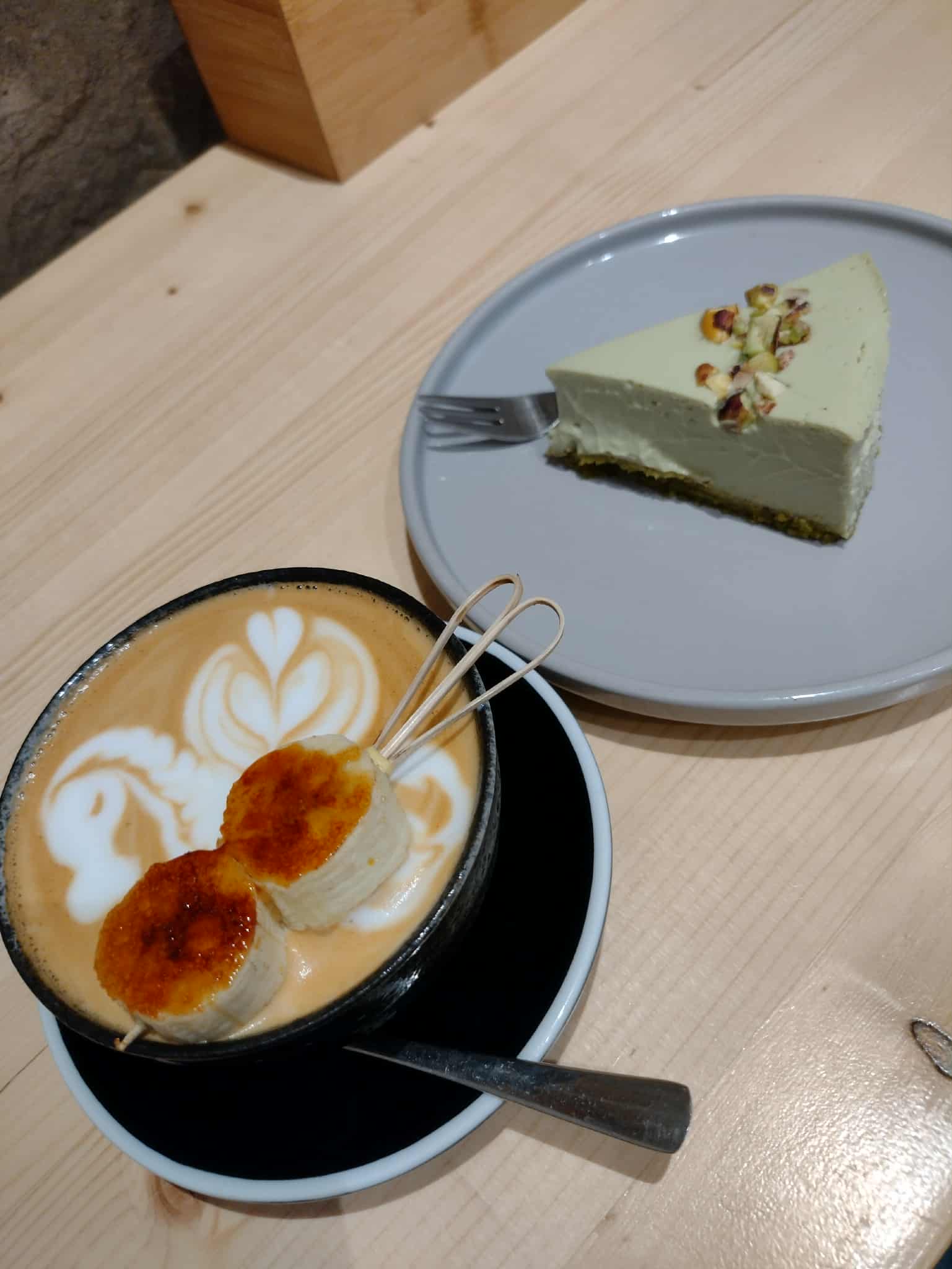 pistachiocheesecake.jpg