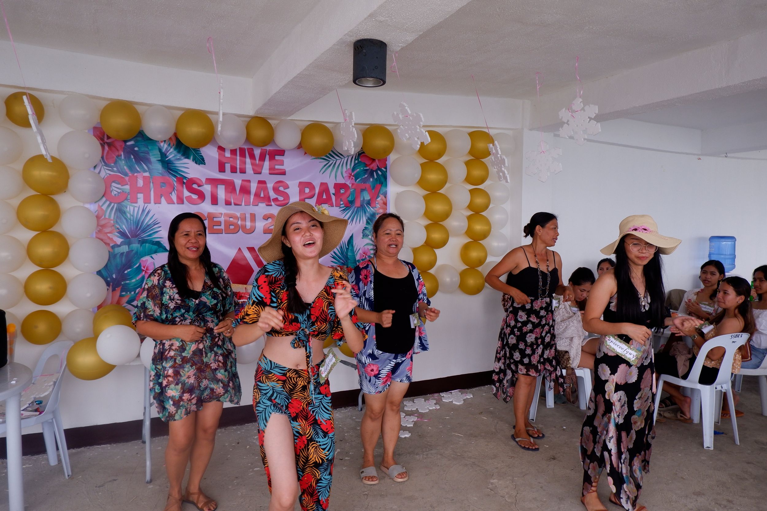 hivecebuxmas433.JPG