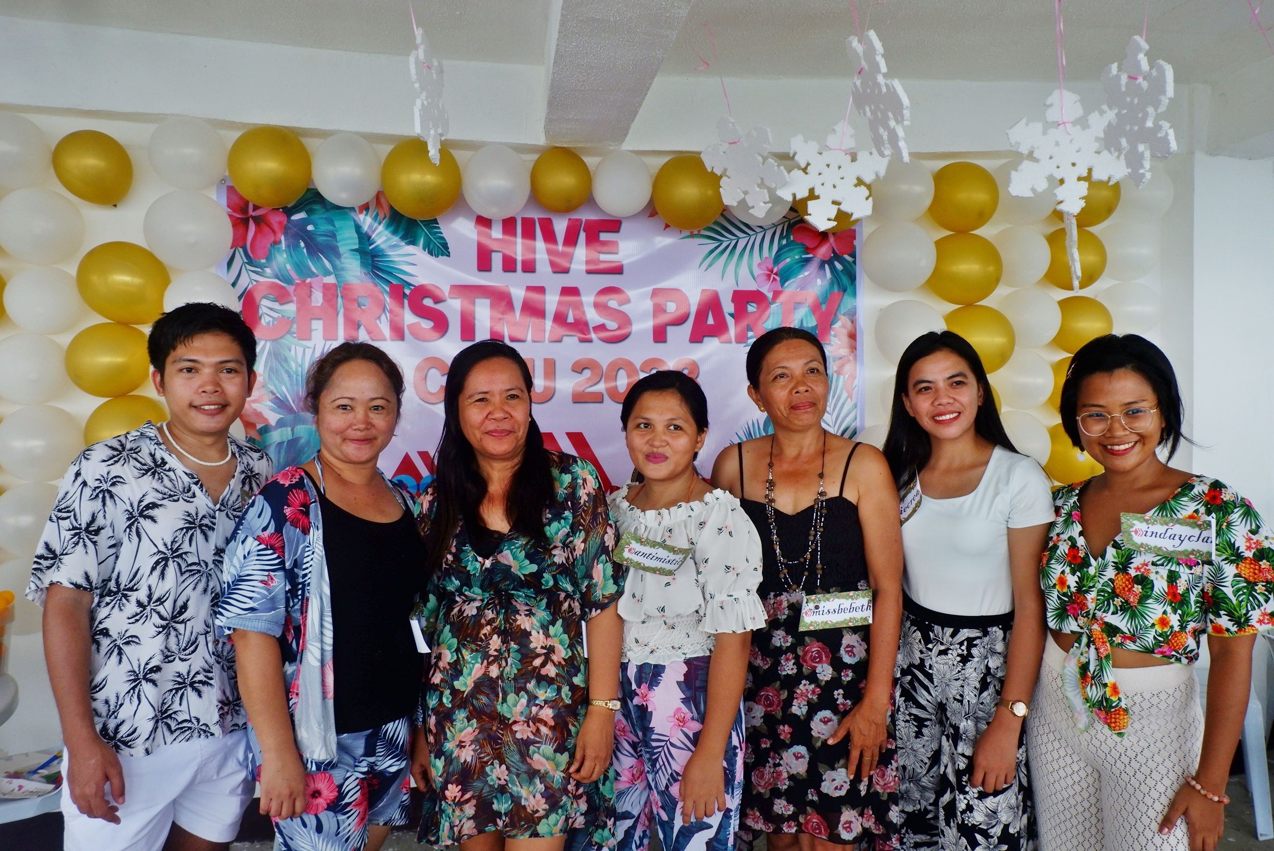 hivecebuxmas507.JPG