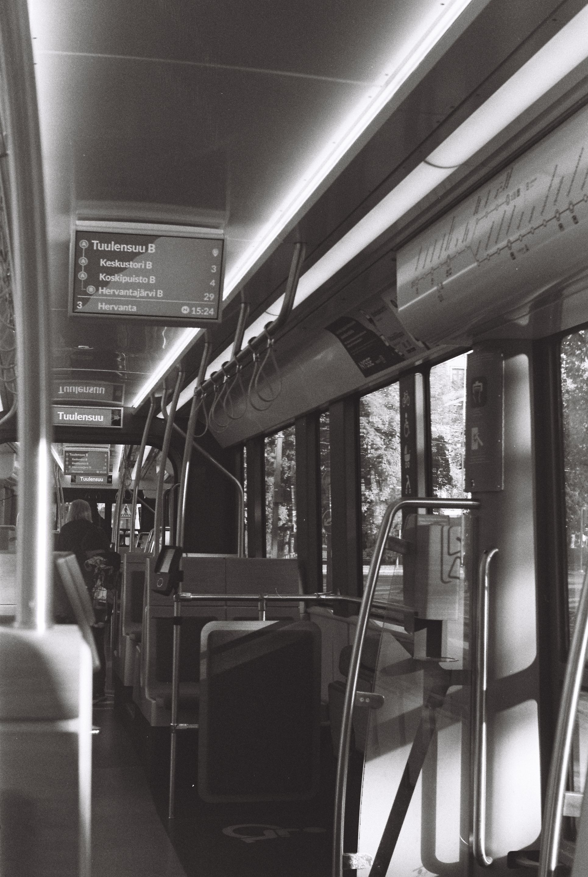 R1-05293-0023.jpg