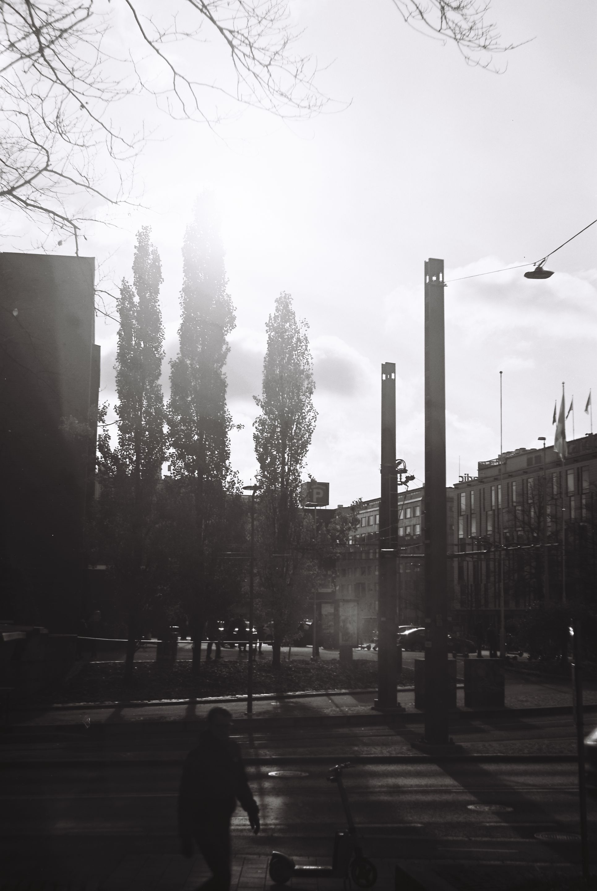 R1-05381-0012.jpg