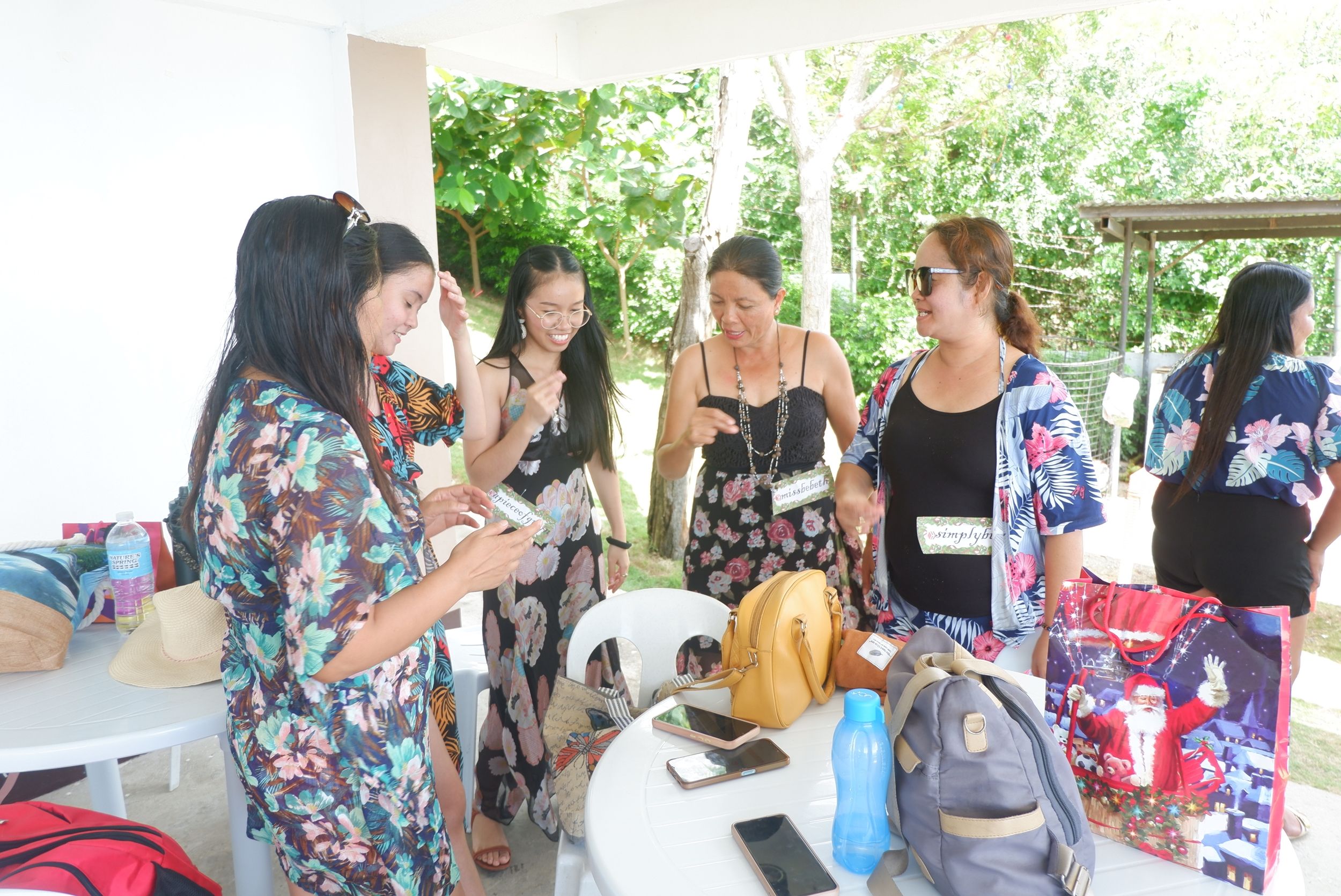 hivecebuxmas67.JPG