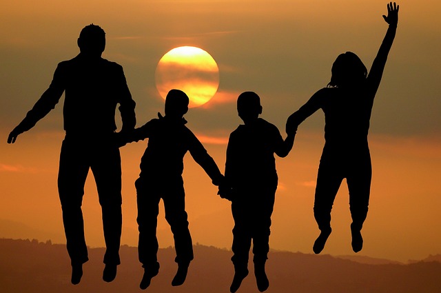 family-7166021_640.jpg