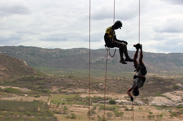 climb2282279_640.jpg