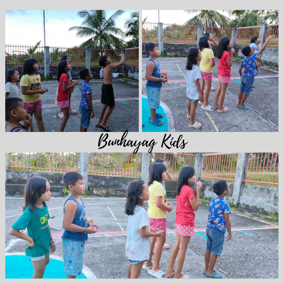 Green Grey Woman Retro Outfit Photo Collage Instagram Post_20251104_210309_0000.png