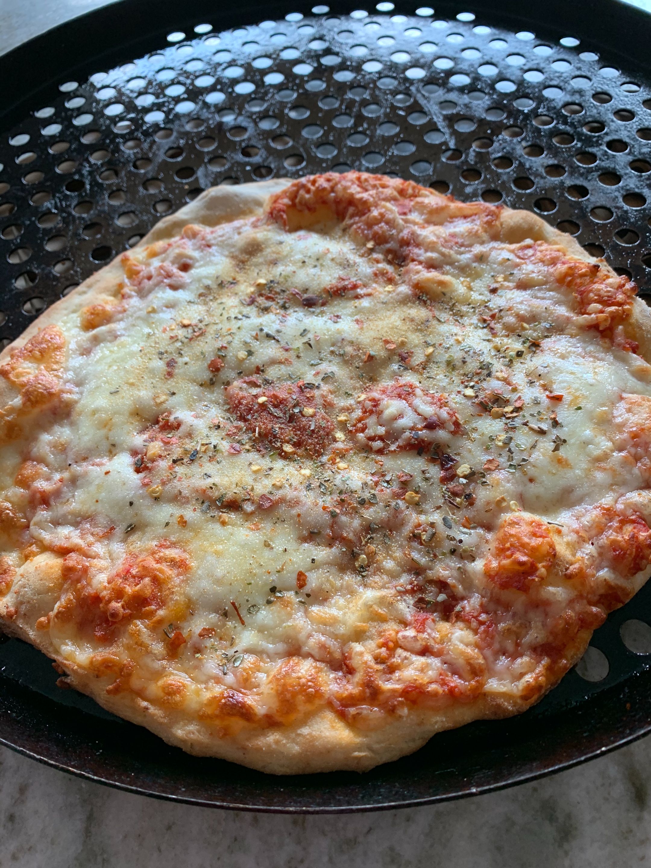 cauliflower crust pizza.JPG