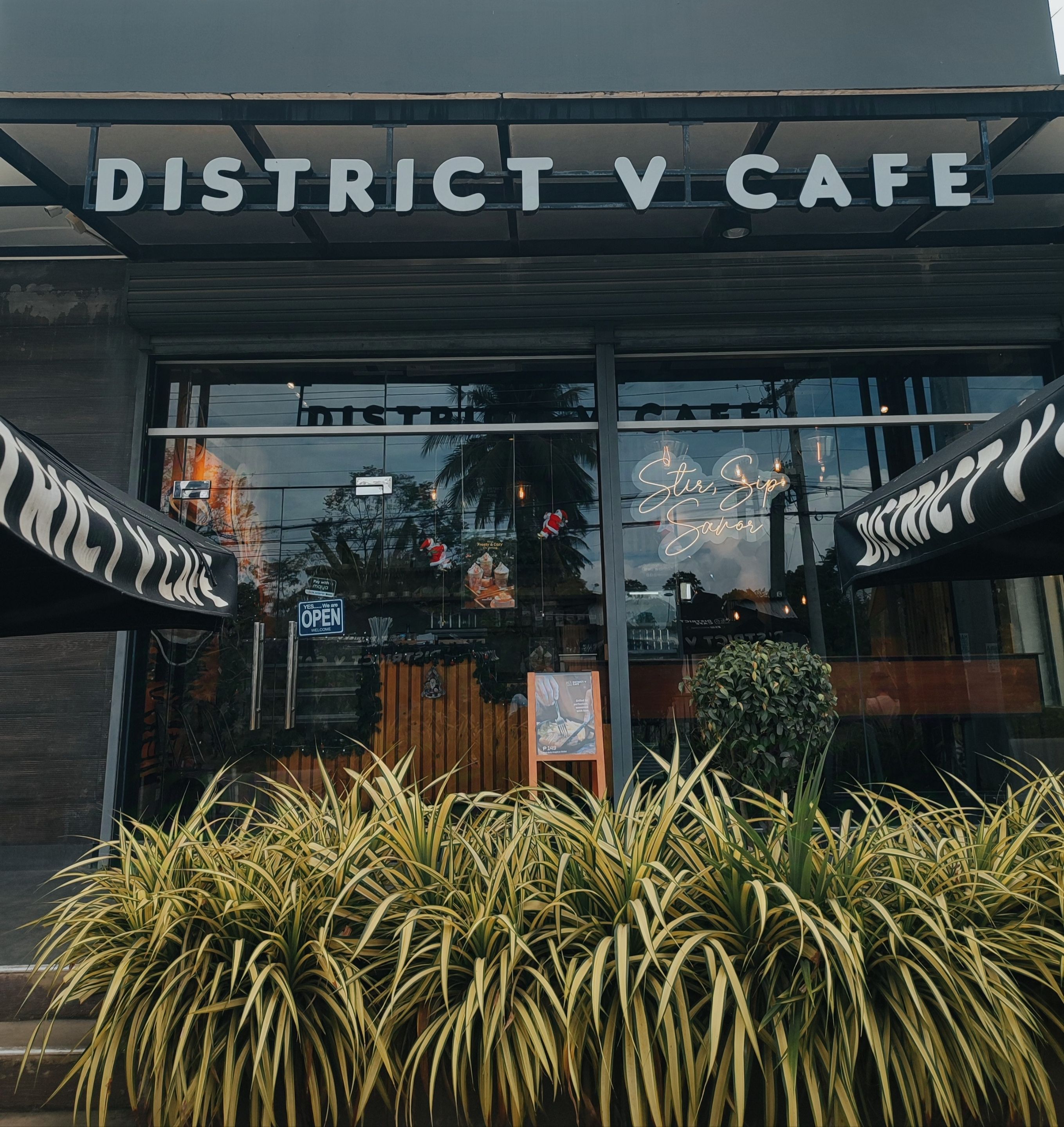In addition to the mouthwatering steak, the menu features a selection of Skillets starting at 99 pesos, thanks to a partnership with Virginia Food Inc. This array of choices ensures that patrons can enjoy a filling and flavorful meal at a price point that is as appealing as the dish itself.