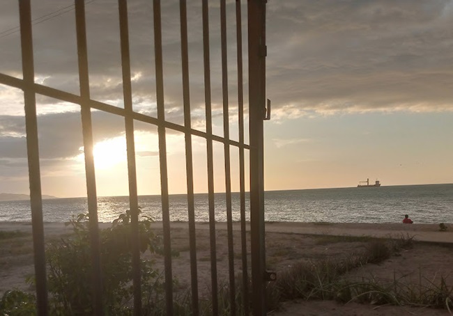 Atardecer en playa San Luis 4.jpg